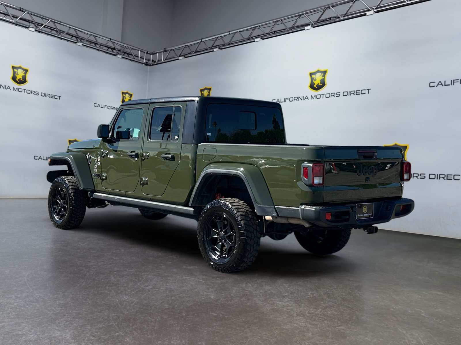 Used 2022 Jeep Gladiator Sport AWD/4WD image 3