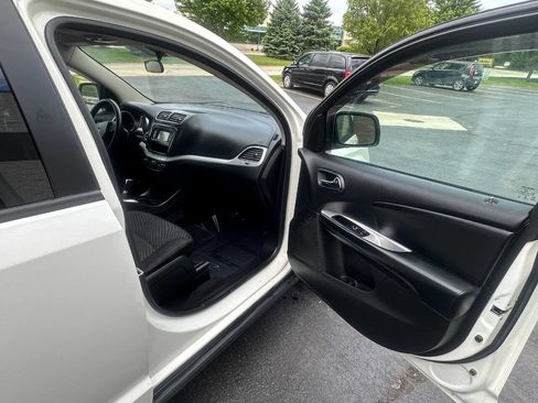 Used 2016 Dodge Journey SXT AWD/4WD image 18