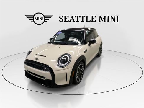 Certified 2023 MINI Cooper S w/ Premium Package image 4