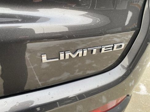 Certified 2018 Jeep Compass Limited w/ Navigation Group image 6