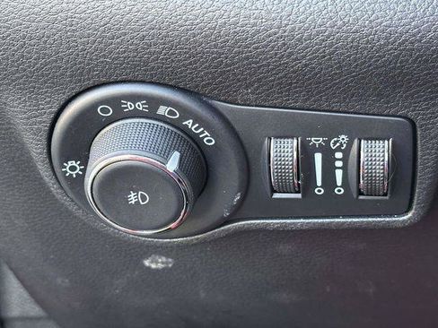 Used 2024 Jeep Compass Latitude AWD/4WD image 23