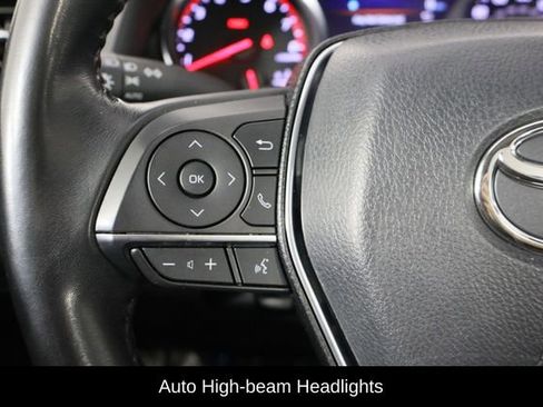 Used 2019 Toyota Camry XSE image 8