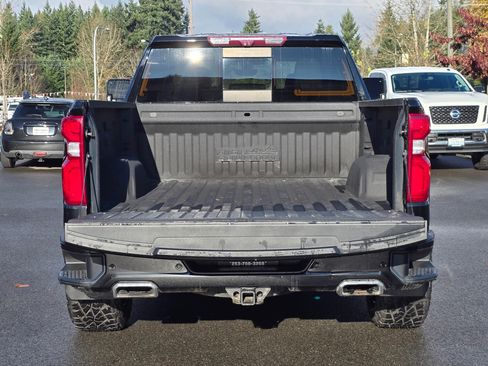 Used 2020 Chevrolet Silverado 1500 High Country w/ Technology Package AWD/4WD image 10