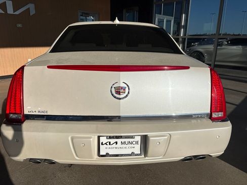 Used 2011 Cadillac DTS Premium w/ Driver Awareness Package FWD image 12
