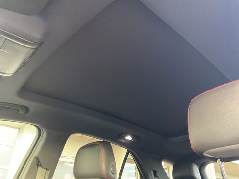 Used 2022 Chevrolet Equinox RS w/ RS Leather Package image 21