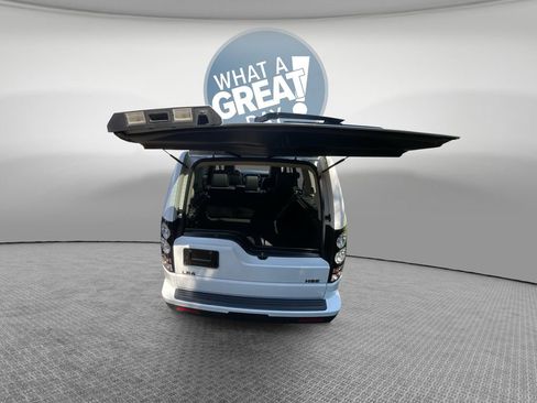 Used 2015 Land Rover LR4 HSE image 23