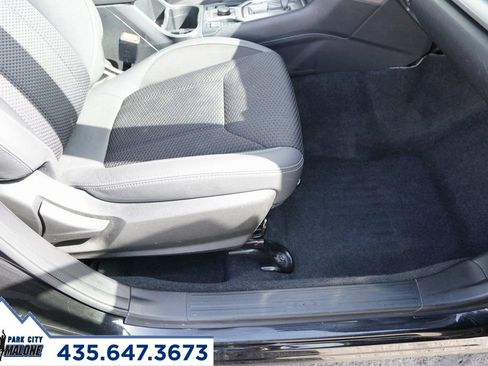 Used 2020 Subaru Forester Premium image 39