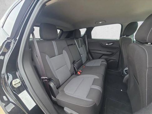 Used 2025 Chevrolet Blazer LT FWD image 18