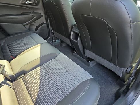 Used 2024 Chevrolet Trax LT w/ Driver Confidence Package FWD image 13