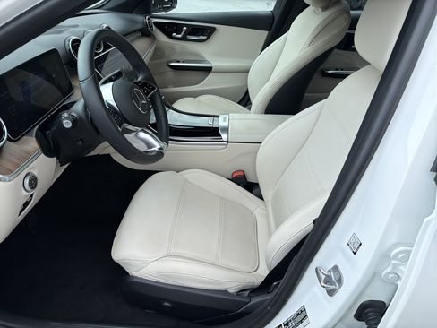 Used 2024 Mercedes-Benz C 300 Sedan w/ Advanced USB Package image 11