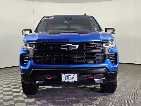 Used 2023 Chevrolet Silverado 1500 LT Trail Boss w/ LPO, Dark Essentials Package AWD/4WD image 2