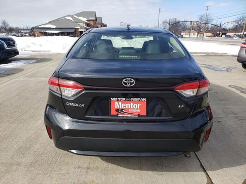 Used 2021 Toyota Corolla LE image 6