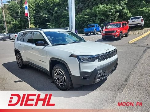 Used 2026 Jeep Cherokee Laredo AWD/4WD image 1