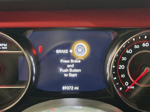 Used 2022 Jeep Wrangler Unlimited Rubicon w/ Cold Weather Group AWD/4WD image 11