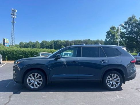 Used 2026 Toyota Grand Highlander FWD image 11