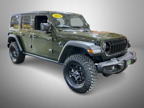 Used 2024 Jeep Wrangler Unlimited Sport AWD/4WD image 3
