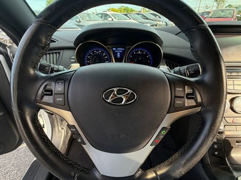 Used 2015 Hyundai Genesis 3.8 RWD image 29