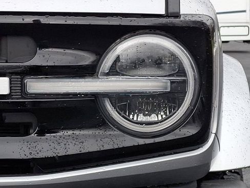 Used 2022 Ford Bronco Outer Banks image 12