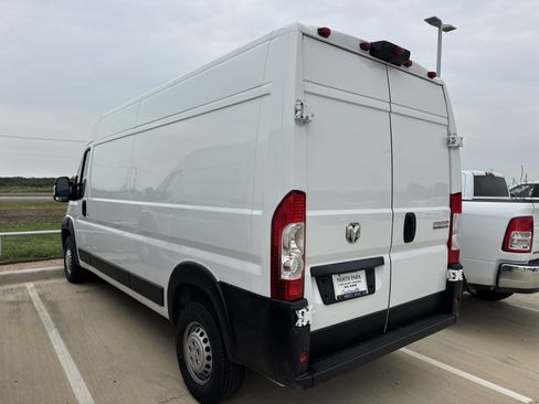 Used 2025 RAM ProMaster 2500 w/ Convenience Group FWD image 6