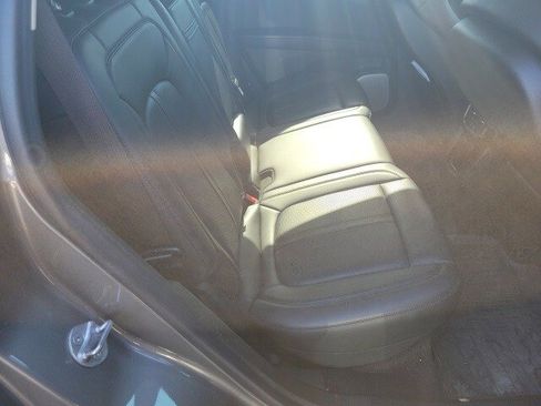 Used 2021 Lincoln Nautilus Reserve w/ Equipment Group 202A image 6