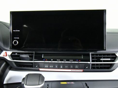 New 2026 Toyota Sienna XLE image 4