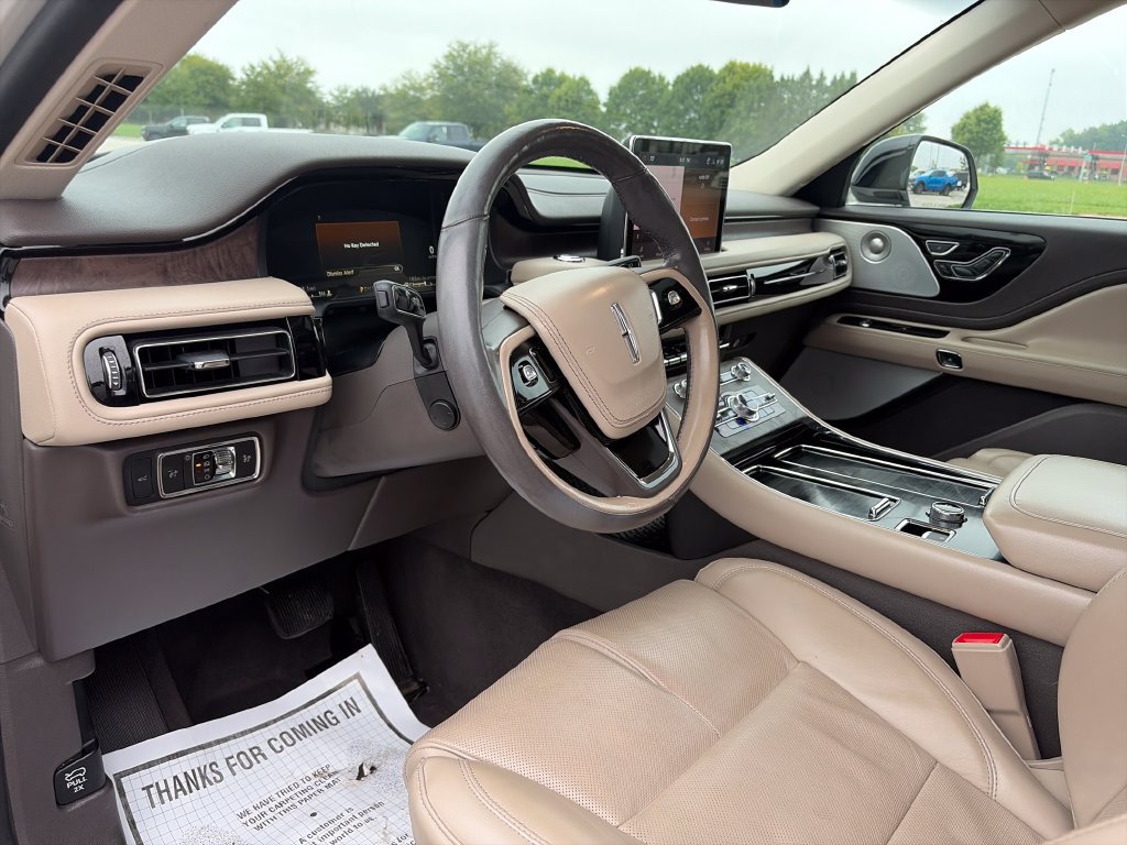 Used 2023 Lincoln Aviator Reserve w/ Equipment Group 201A AWD/4WD image 14