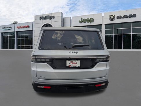 New 2026 Jeep Grand Wagoneer Limited AWD/4WD image 4