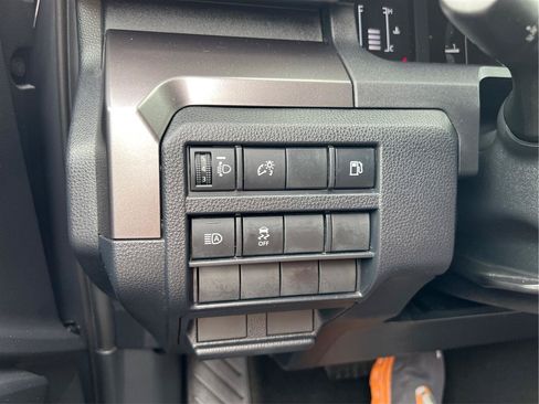 Used 2025 Toyota 4Runner SR5 AWD/4WD image 20
