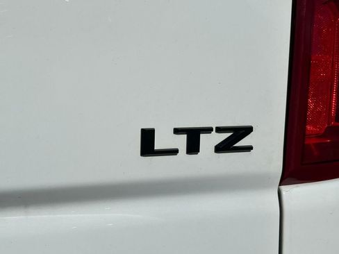 Used 2024 Chevrolet Silverado 2500 LTZ w/ LTZ Plus Package image 33