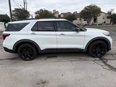 Used 2020 Ford Explorer ST w/ ST Street Pack image 5