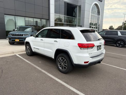 Used 2017 Jeep Grand Cherokee Limited w/ Luxury Group II AWD/4WD image 5
