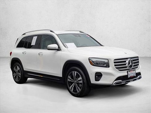 Certified 2025 Mercedes-Benz GLB 250 image 3