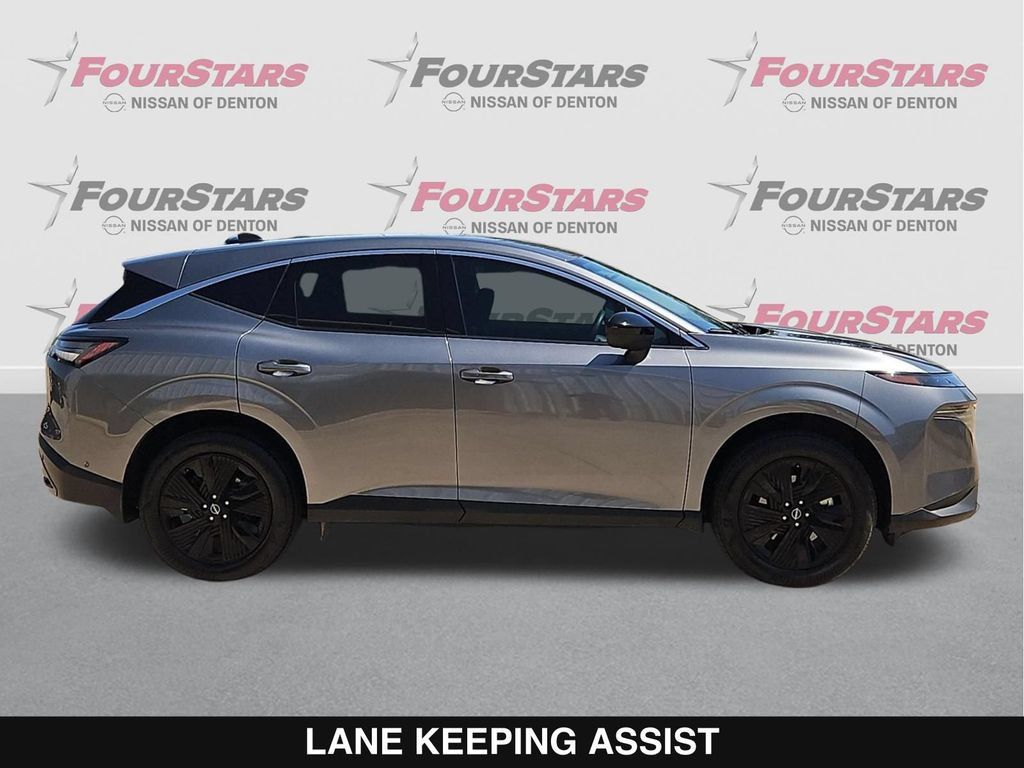 Used 2025 Nissan Murano SV FWD image 3