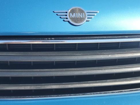 Used 2019 MINI Cooper Countryman w/ Storage Package image 7