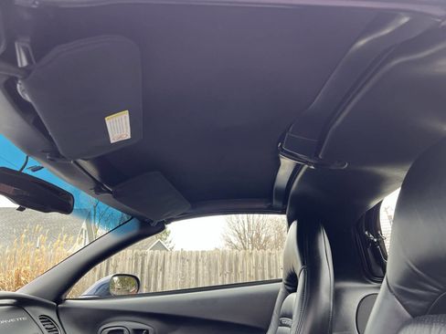 Used 2001 Chevrolet Corvette Coupe w/ Preferred Equipment Group1 image 16