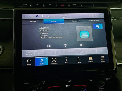 Used 2023 Jeep Grand Cherokee Limited AWD/4WD image 21