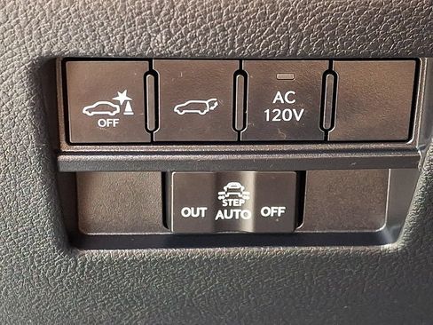 Used 2024 Lexus GX 550 w/ Accessory Package (2T) AWD/4WD image 28