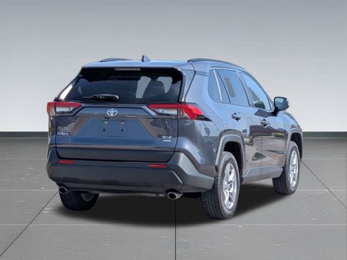 Used 2020 Toyota RAV4 XLE w/ All Weather Liner Package AWD/4WD image 5