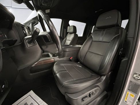 Used 2020 Chevrolet Silverado 3500 High Country w/ Technology Package image 8