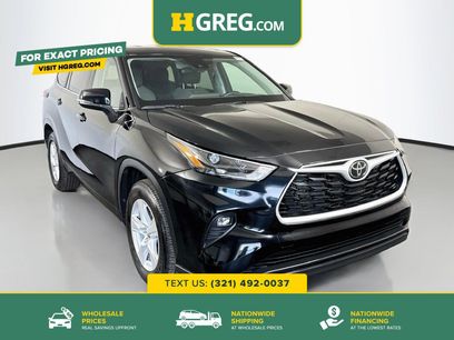 Used 2025 Toyota Highlander LE
