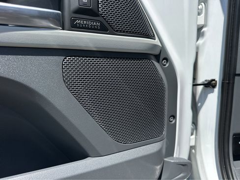 Used 2022 Land Rover Defender 110 X-Dynamic HSE image 35