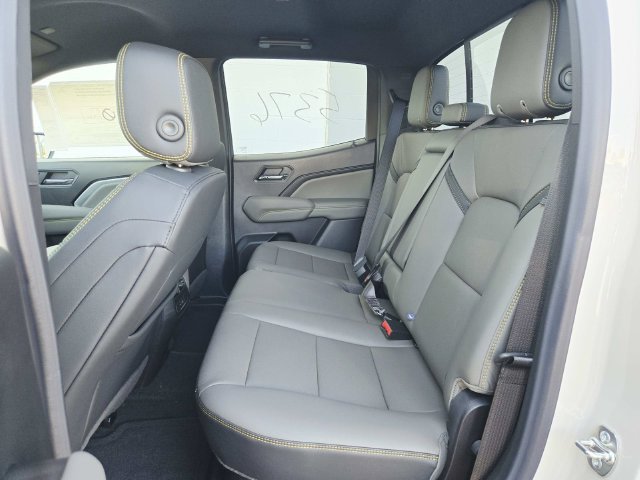 New 2026 Chevrolet Colorado ZR2 w/ Technology Package AWD/4WD image 12