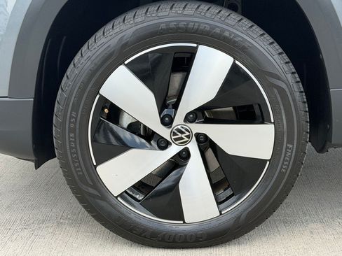 Certified 2024 Volkswagen Taos S AWD/4WD image 11