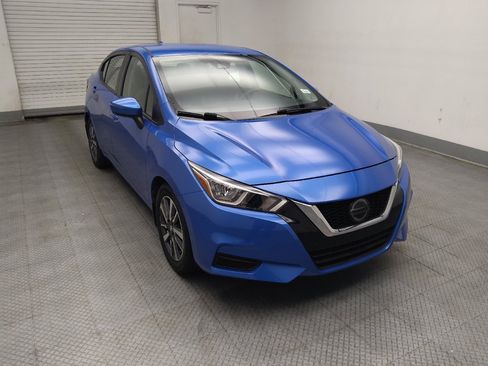 Used 2020 Nissan Versa SV FWD image 13