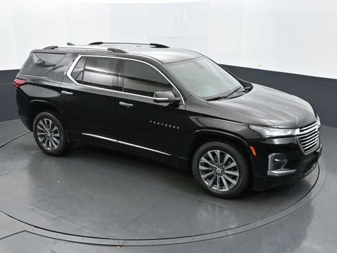 Used 2023 Chevrolet Traverse Premier image 33