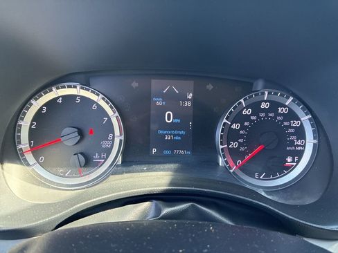 Used 2021 Toyota Highlander L image 16