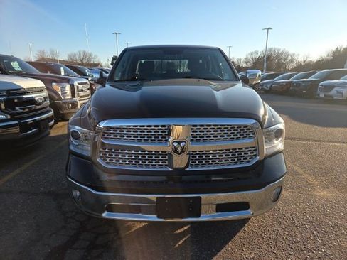 Used 2017 RAM 1500 Laramie image 7