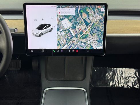 Used 2021 Tesla Model 3 Standard Range image 20