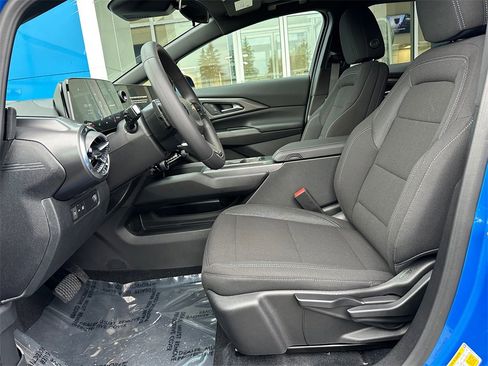 New 2026 Chevrolet Equinox EV LT image 19