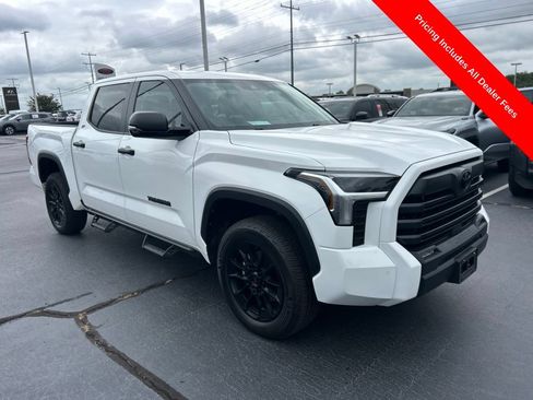 Used 2024 Toyota Tundra SR5 w/ SR5 Convenience Package AWD/4WD image 21